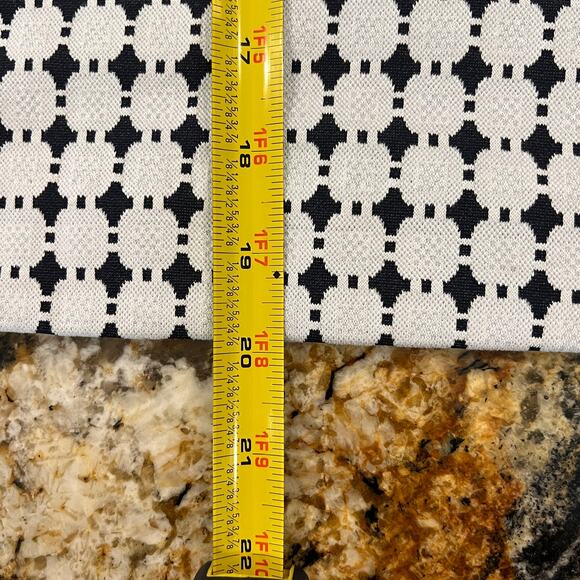 CAbi Women's Black and White/Off 60's Retro Lattice Print Teatime Skirt - SIZE 4 - Picture 8 of 9